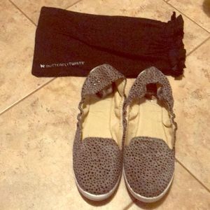 Butterfly twists Dalmatian flats